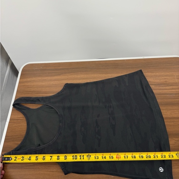 Lululemon Top Womens 4 Gray Tank Top Athleisure Yoga Running - Picture 5 of 5